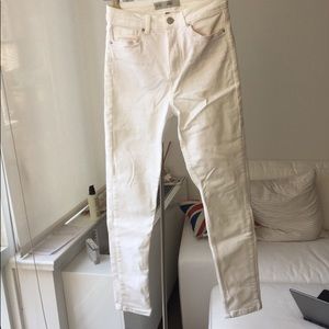 Women’s skinny jeans